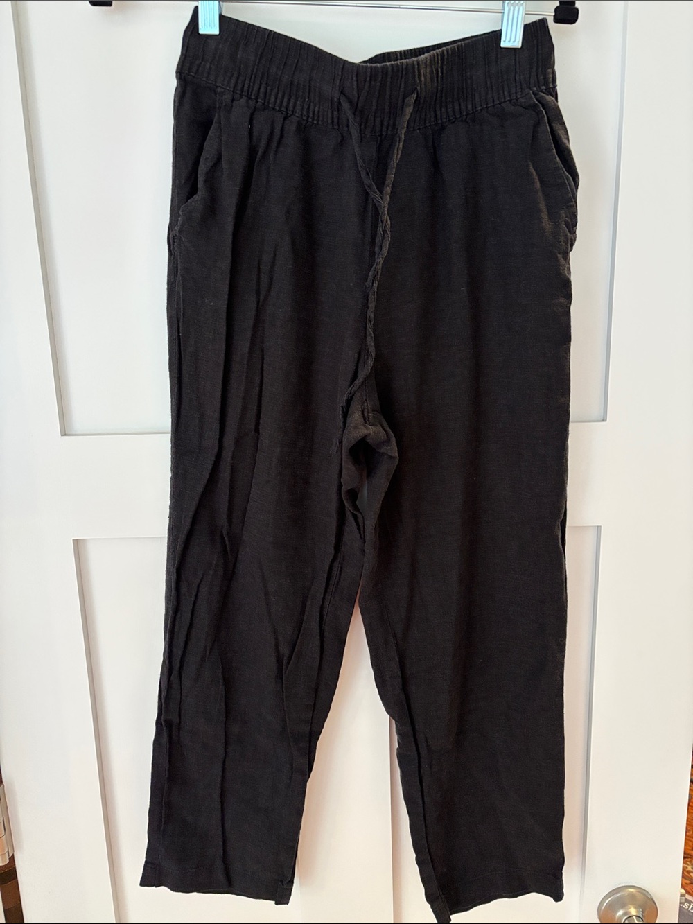 Women's Black Elastic-Waist Cropped Pants